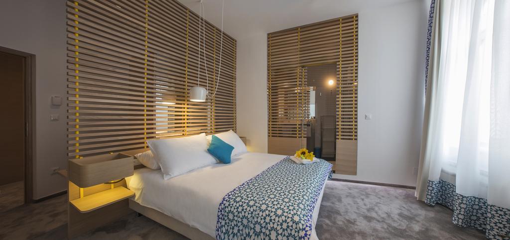 Bed & Atmosphere Rooms Split Ruang foto